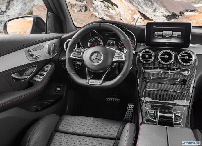 2017 Mercedes-Benz GLC43 AMG 4MATIC - фотография 23 из 27 2017 Mercedes-Benz GLC43 AMG 4MATIC - фотография 23 из 27