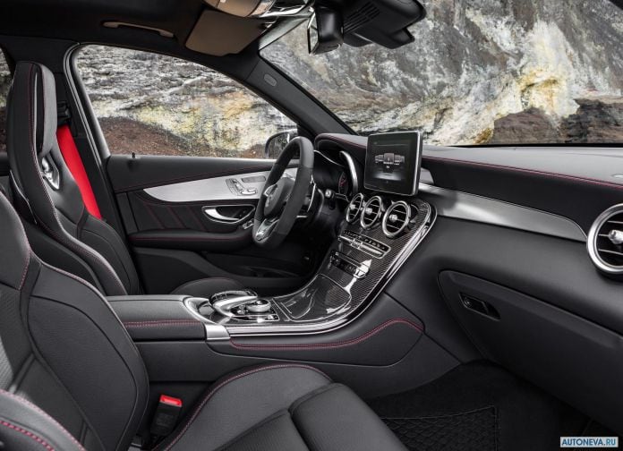 2017 Mercedes-Benz GLC43 AMG 4MATIC - фотография 24 из 27 2017 Mercedes-Benz GLC43 AMG 4MATIC - фотография 24 из 27