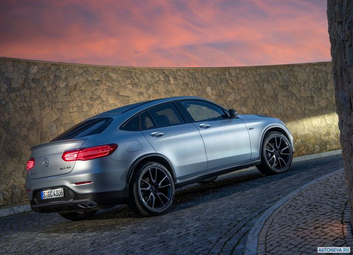 2017 Mercedes-Benz GLC43 AMG 4MATIC Coupe - фотография 37 из 94