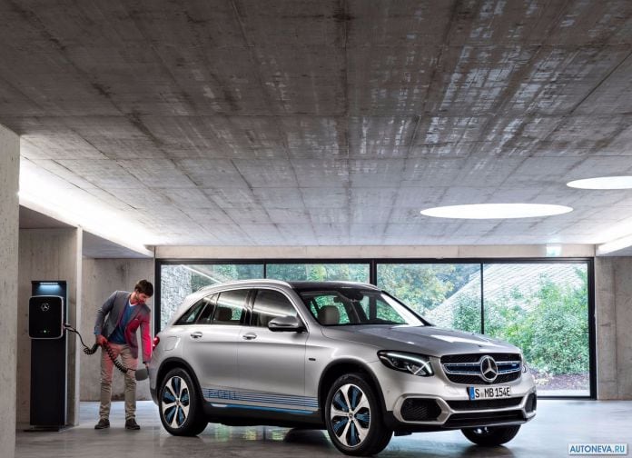 2017 Mercedes-Benz GLC F-Cell Concept - фотография 2 из 34 2017 Mercedes-Benz GLC F-Cell Concept - фотография 2 из 34