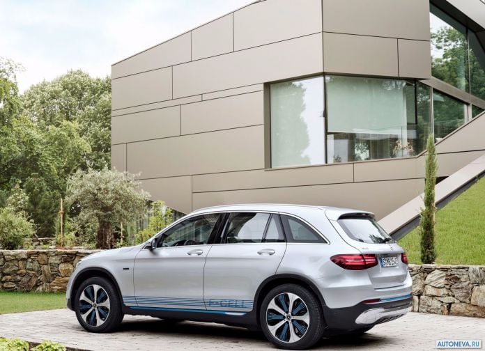 2017 Mercedes-Benz GLC F-Cell Concept - фотография 10 из 34 2017 Mercedes-Benz GLC F-Cell Concept - фотография 10 из 34