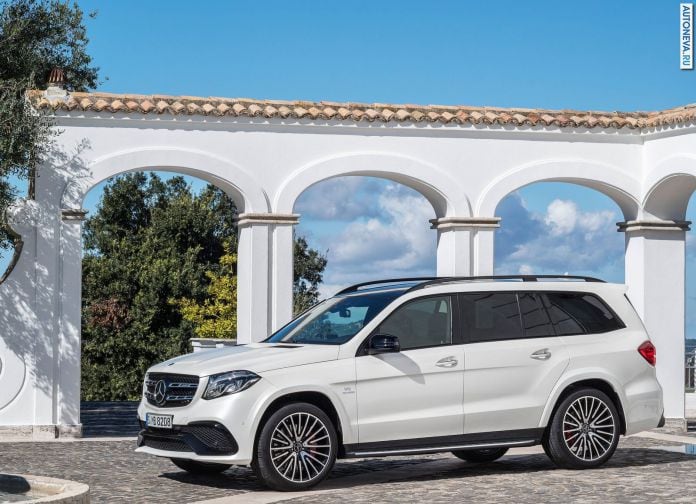2017 Mercedes-Benz GLS63 AMG - фотография 3 из 26