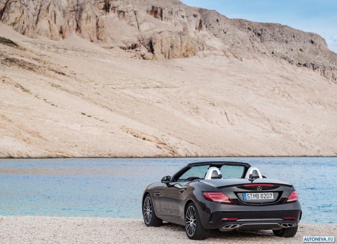 2017 Mercedes-Benz SLC43 AMG - фотография 11 из 22 2017 Mercedes-Benz SLC43 AMG - фотография 11 из 22