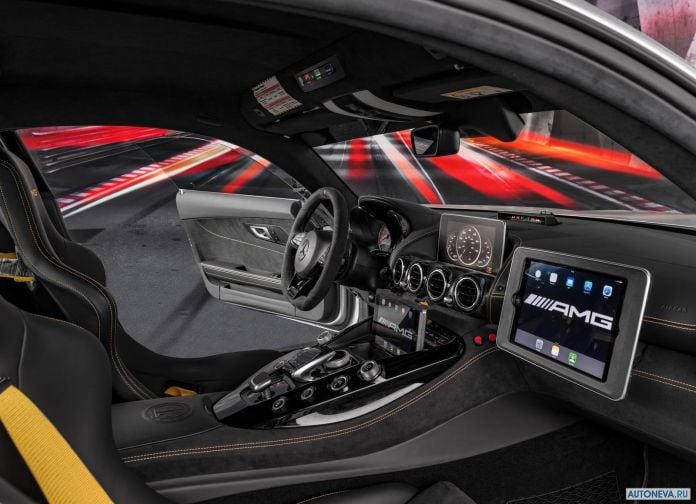 2018 Mercedes-Benz AMG GT R F1 Safety Car - фотография 22 из 34 2018 Mercedes-Benz AMG GT R F1 Safety Car - фотография 22 из 34