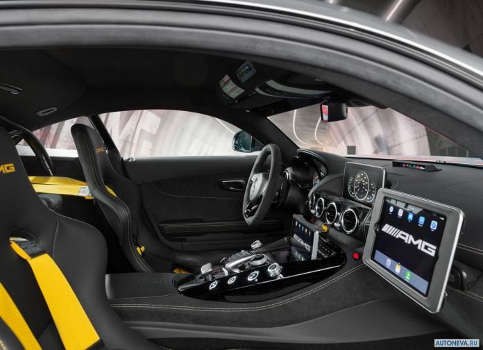 2018 Mercedes-Benz AMG GT R F1 Safety Car - фотография 23 из 34 2018 Mercedes-Benz AMG GT R F1 Safety Car - фотография 23 из 34