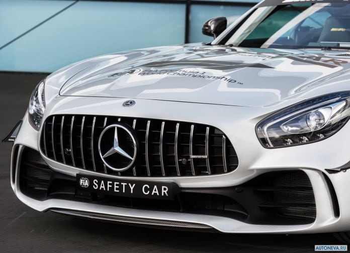 2018 Mercedes-Benz AMG GT R F1 Safety Car - фотография 26 из 34