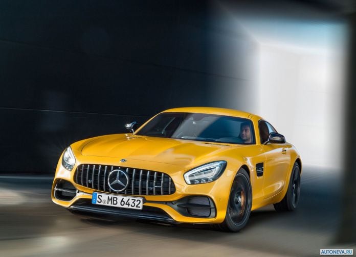 2018 Mercedes-Benz AMG GT S - фотография 2 из 7