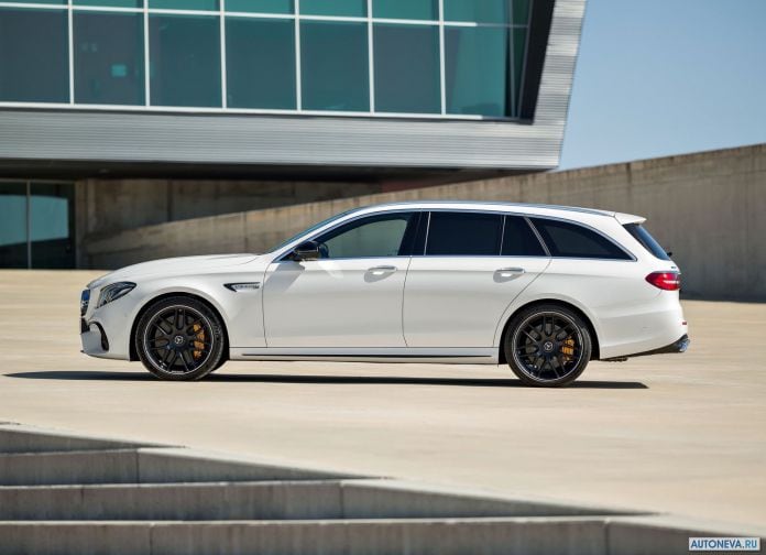 2018 Mercedes-Benz E63 S AMG Estate - фотография 11 из 19 2018 Mercedes-Benz E63 S AMG Estate - фотография 11 из 19