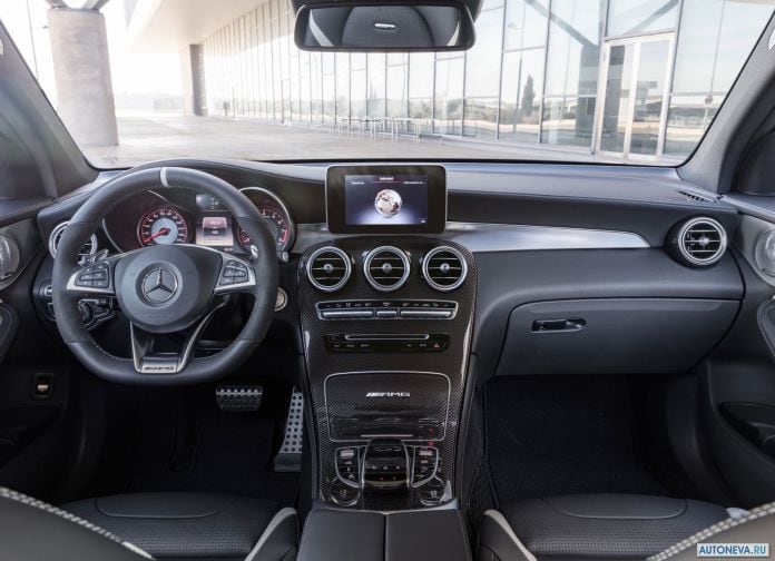 2018 Mercedes-Benz GLC63 AMG - фотография 23 из 26 2018 Mercedes-Benz GLC63 AMG - фотография 23 из 26
