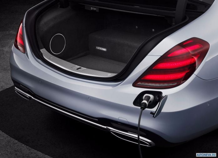 2018 Mercedes-Benz S560e - фотография 29 из 31 2018 Mercedes-Benz S560e - фотография 29 из 31