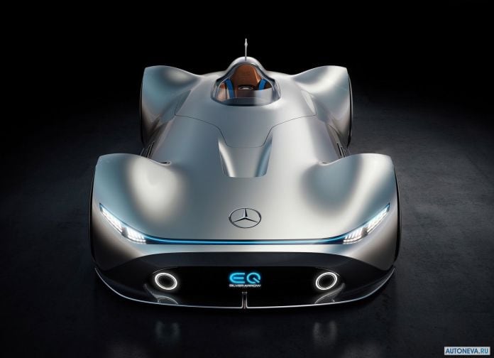 2018 Mercedes-Benz Vision EQ Silver Arrow Concept - фотография 19 из 43
