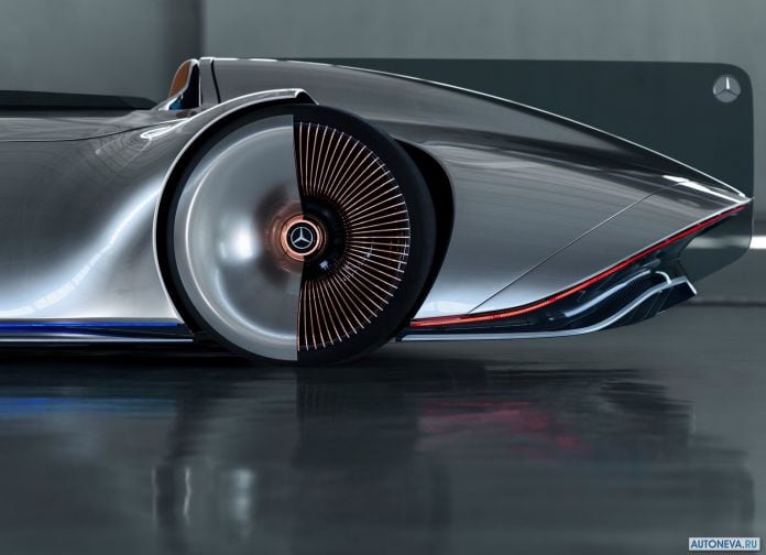 2018 Mercedes-Benz Vision EQ Silver Arrow Concept - фотография 32 из 43