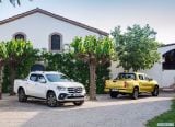 mercedes-benz_2018_x_class_42.jpg