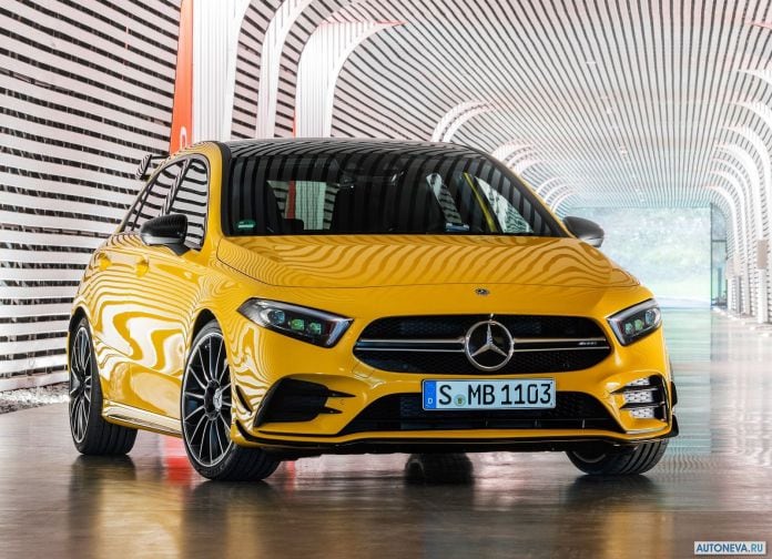 2019 Mercedes-Benz A35 AMG 4MATIC - фотография 2 из 84
