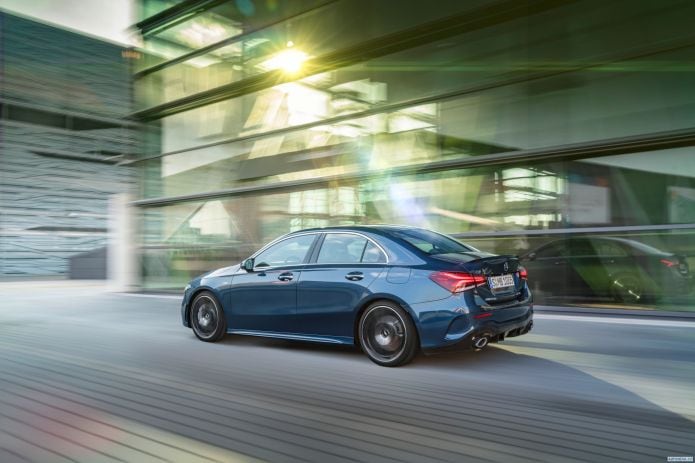 2020 Mercedes-Benz A35 4MATIC - фотография 8 из 25