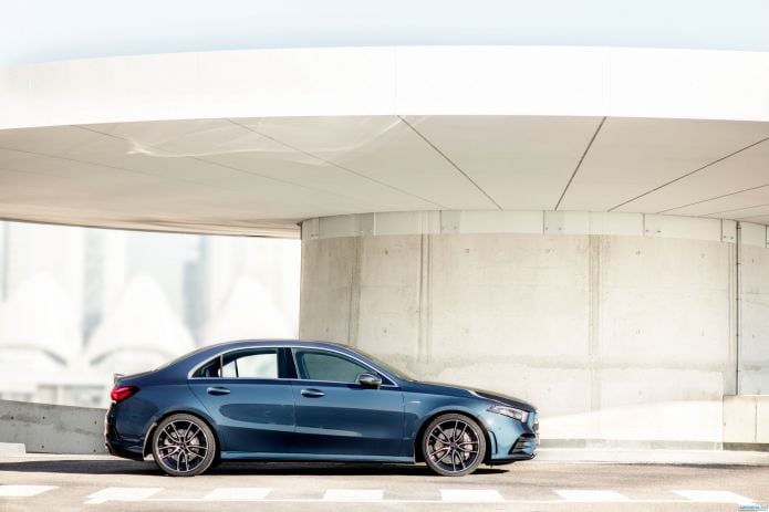 2020 Mercedes-Benz A35 4MATIC - фотография 10 из 25 2020 Mercedes-Benz A35 4MATIC - фотография 10 из 25