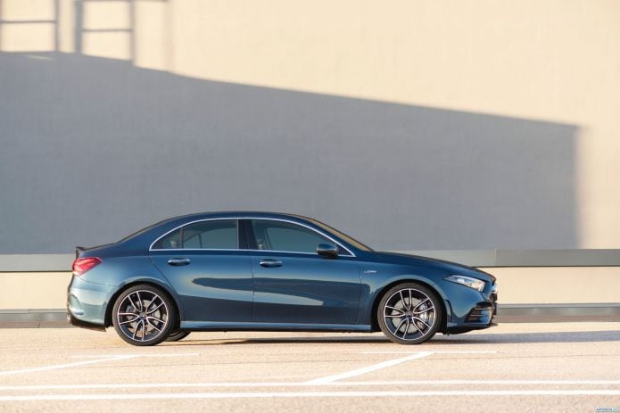 2020 Mercedes-Benz A35 4MATIC - фотография 11 из 25 2020 Mercedes-Benz A35 4MATIC - фотография 11 из 25