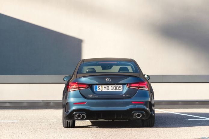 2020 Mercedes-Benz A35 4MATIC - фотография 14 из 25 2020 Mercedes-Benz A35 4MATIC - фотография 14 из 25