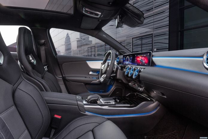 2020 Mercedes-Benz A35 4MATIC - фотография 19 из 25 2020 Mercedes-Benz A35 4MATIC - фотография 19 из 25