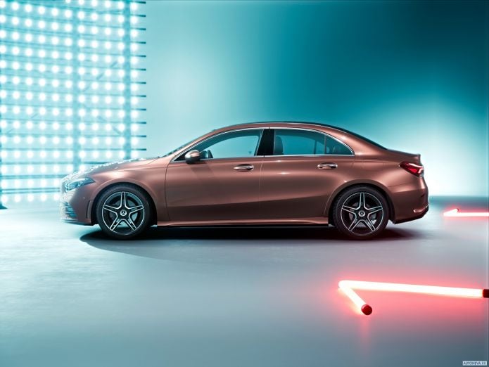 2019 Mercedes-Benz A-class L Sedan CN version - фотография 9 из 15 2019 Mercedes-Benz A-class L Sedan CN version - фотография 9 из 15