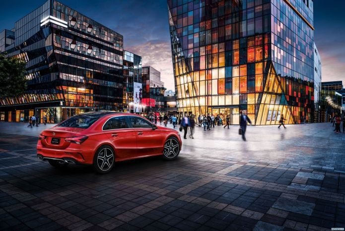 2019 Mercedes-Benz A-class L Sedan CN version - фотография 10 из 15 2019 Mercedes-Benz A-class L Sedan CN version - фотография 10 из 15