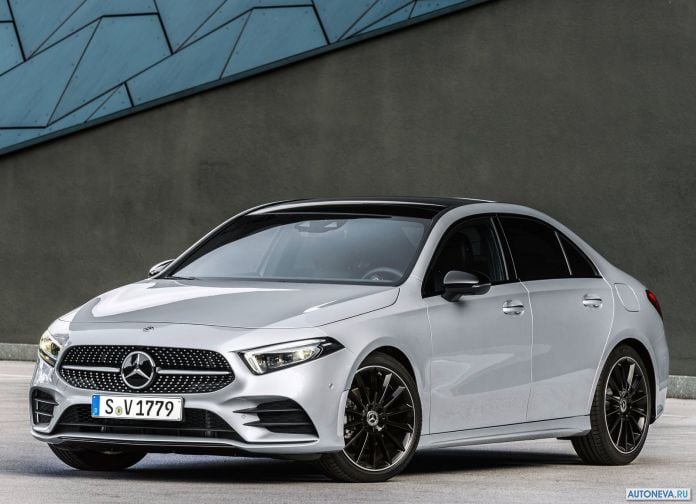 2019 Mercedes-Benz A-class Sedan - фотография 1 из 58