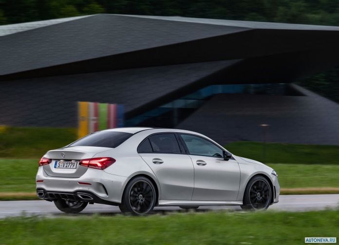 2019 Mercedes-Benz A-class Sedan - фотография 30 из 58