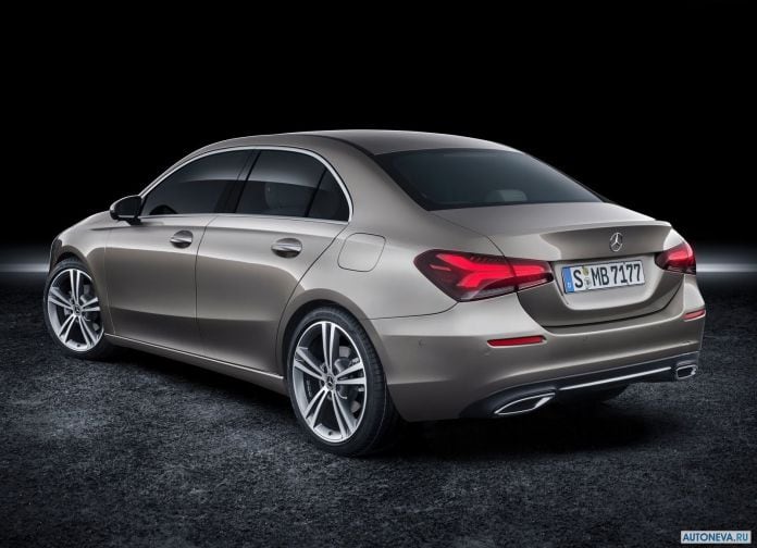 2019 Mercedes-Benz A-class Sedan - фотография 38 из 58
