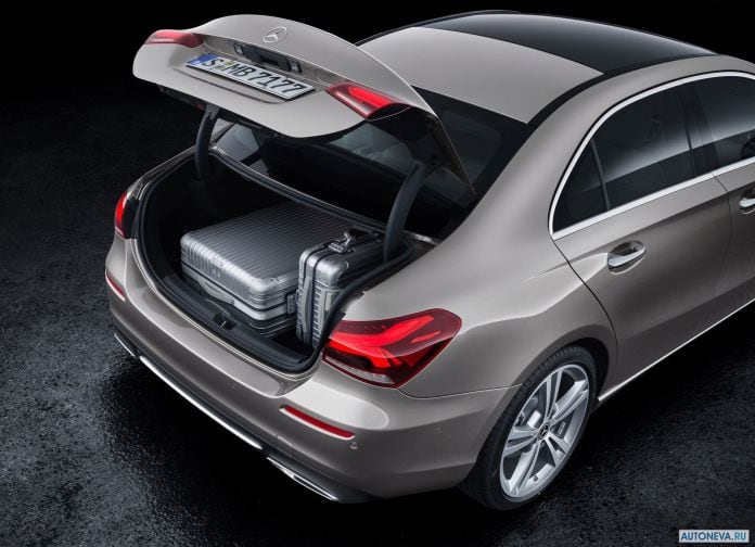 2019 Mercedes-Benz A-class Sedan - фотография 51 из 58