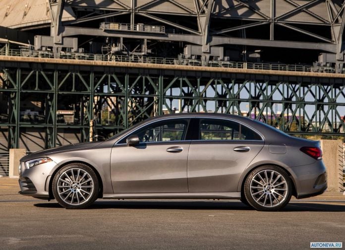 2019 Mercedes-Benz A-class Sedan US-version - фотография 42 из 176