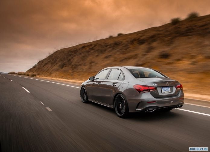 2019 Mercedes-Benz A-class Sedan US-version - фотография 59 из 176