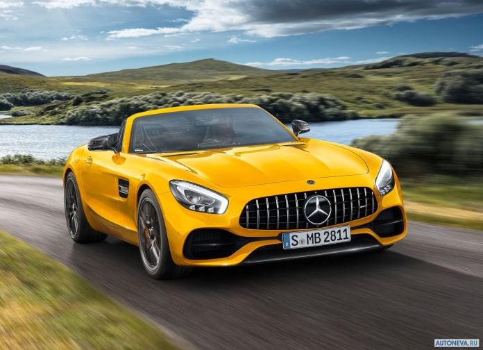 2019 Mercedes-Benz AMG GT S Roadster - фотография 4 из 11