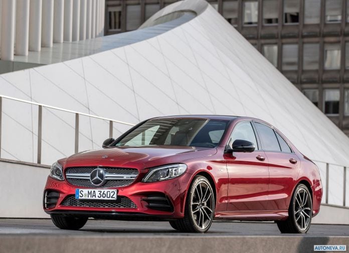 2019 Mercedes-Benz C43 AMG 4MATIC - фотография 4 из 68 2019 Mercedes-Benz C43 AMG 4MATIC - фотография 4 из 68