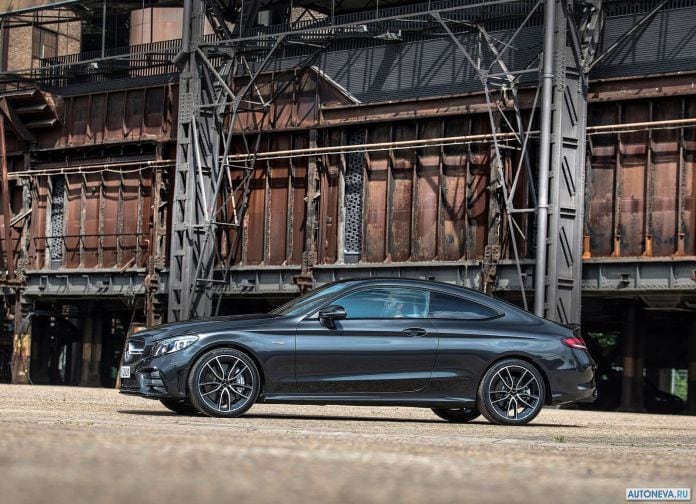 2019 Mercedes-Benz C43 AMG Coupe - фотография 27 из 91 2019 Mercedes-Benz C43 AMG Coupe - фотография 27 из 91