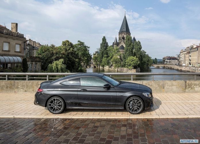 2019 Mercedes-Benz C43 AMG Coupe - фотография 31 из 91 2019 Mercedes-Benz C43 AMG Coupe - фотография 31 из 91