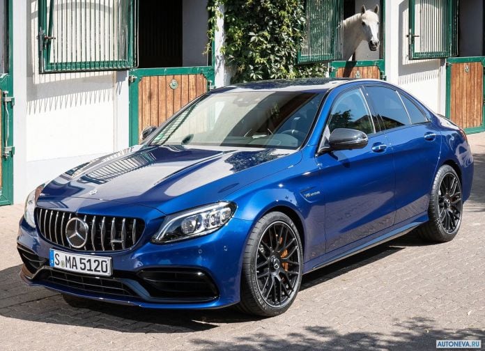 2019 Mercedes-Benz C63 S AMG Sedan - фотография 3 из 35