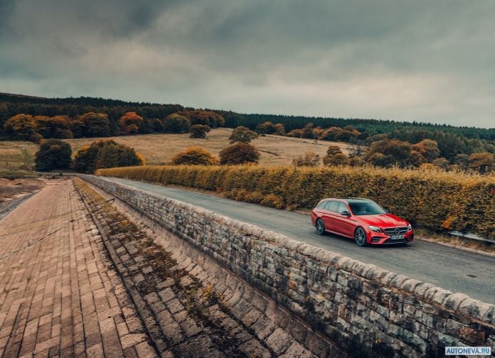 2019 Mercedes-Benz E53 AMG Estate - фотография 13 из 89