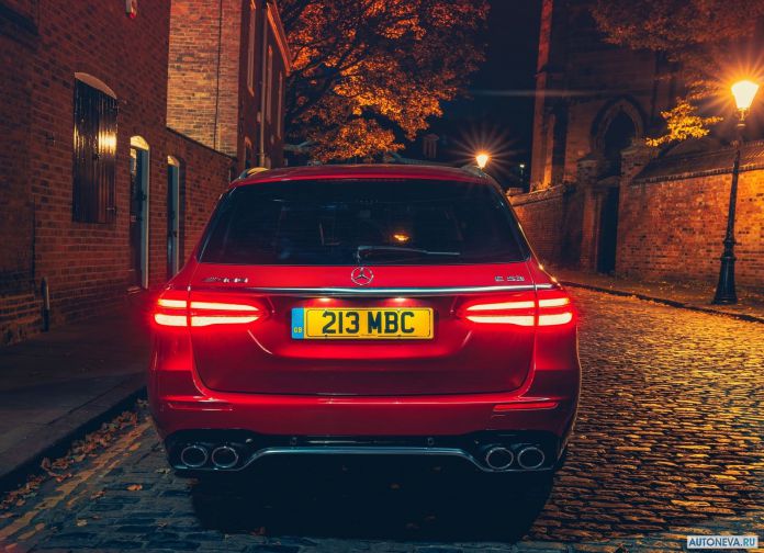 2019 Mercedes-Benz E53 AMG Estate - фотография 52 из 89 2019 Mercedes-Benz E53 AMG Estate - фотография 52 из 89