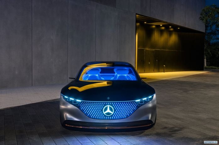 2019 Mercedes-Benz Vision EQC Concept - фотография 1 из 40