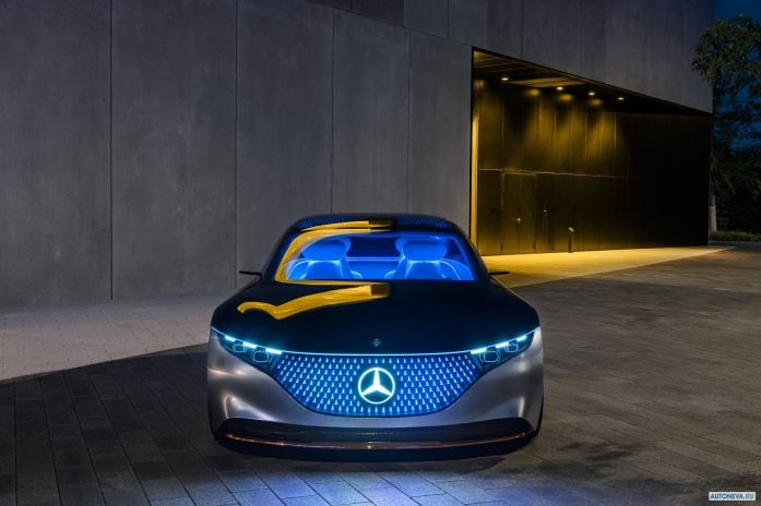 2019 Mercedes-Benz Vision EQC Concept - фотография 1 из 40 2019 Mercedes-Benz Vision EQC Concept - фотография 1 из 40