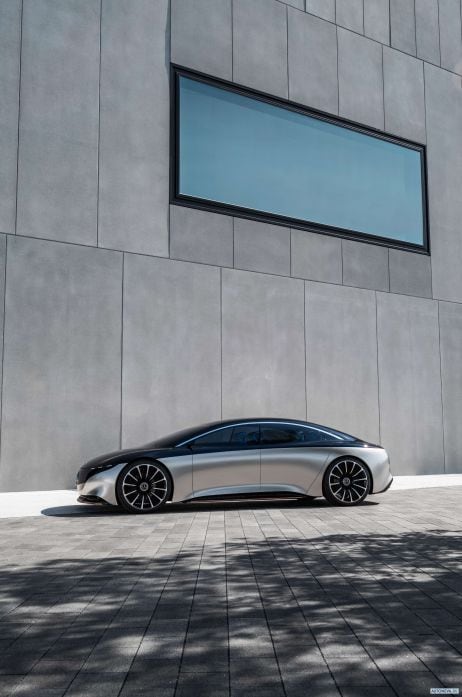 2019 Mercedes-Benz Vision EQC Concept - фотография 15 из 40 2019 Mercedes-Benz Vision EQC Concept - фотография 15 из 40