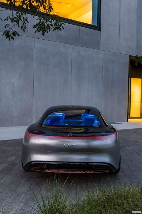 2019 Mercedes-Benz Vision EQC Concept - фотография 27 из 40 2019 Mercedes-Benz Vision EQC Concept - фотография 27 из 40
