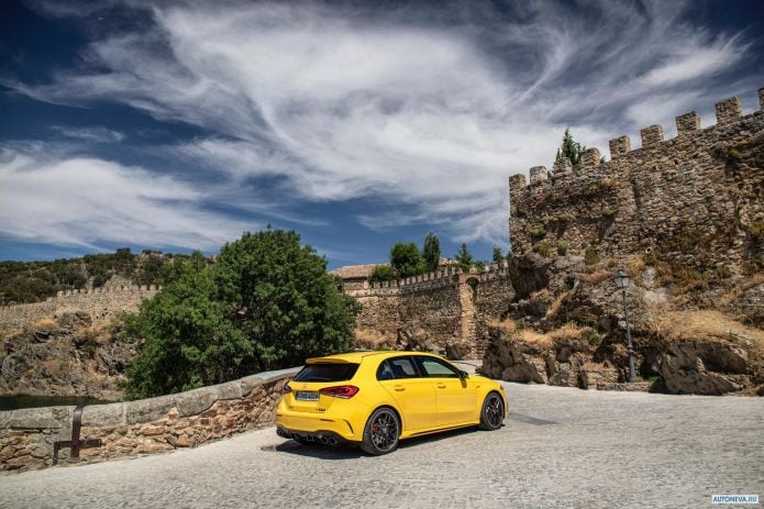 2020 Mercedes-Benz A45 S AMG 4MATIC - фотография 23 из 40