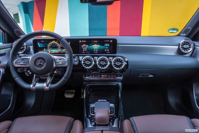 2020 Mercedes-Benz A45 S AMG 4MATIC - фотография 31 из 40