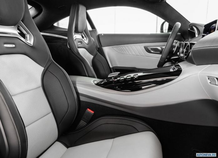 2020 Mercedes-Benz AMG-GT - фотография 10 из 14 2020 Mercedes-Benz AMG-GT - фотография 10 из 14