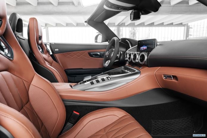 2020 Mercedes-Benz AMG-GT C Roadster - фотография 32 из 40