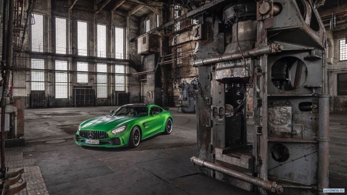 2020 Mercedes-Benz AMG-GT R - фотография 6 из 40 2020 Mercedes-Benz AMG-GT R - фотография 6 из 40