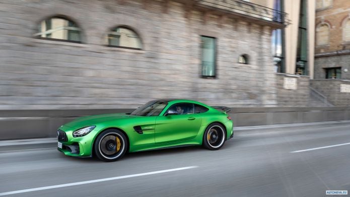 2020 Mercedes-Benz AMG-GT R - фотография 11 из 40