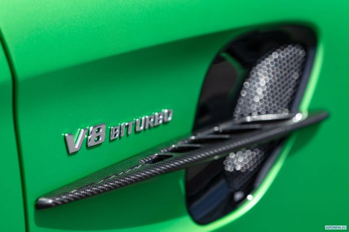 2020 Mercedes-Benz AMG-GT R - фотография 37 из 40