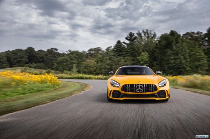 2020 Mercedes-Benz AMG-GT R NA - фотография 1 из 40 2020 Mercedes-Benz AMG-GT R NA - фотография 1 из 40